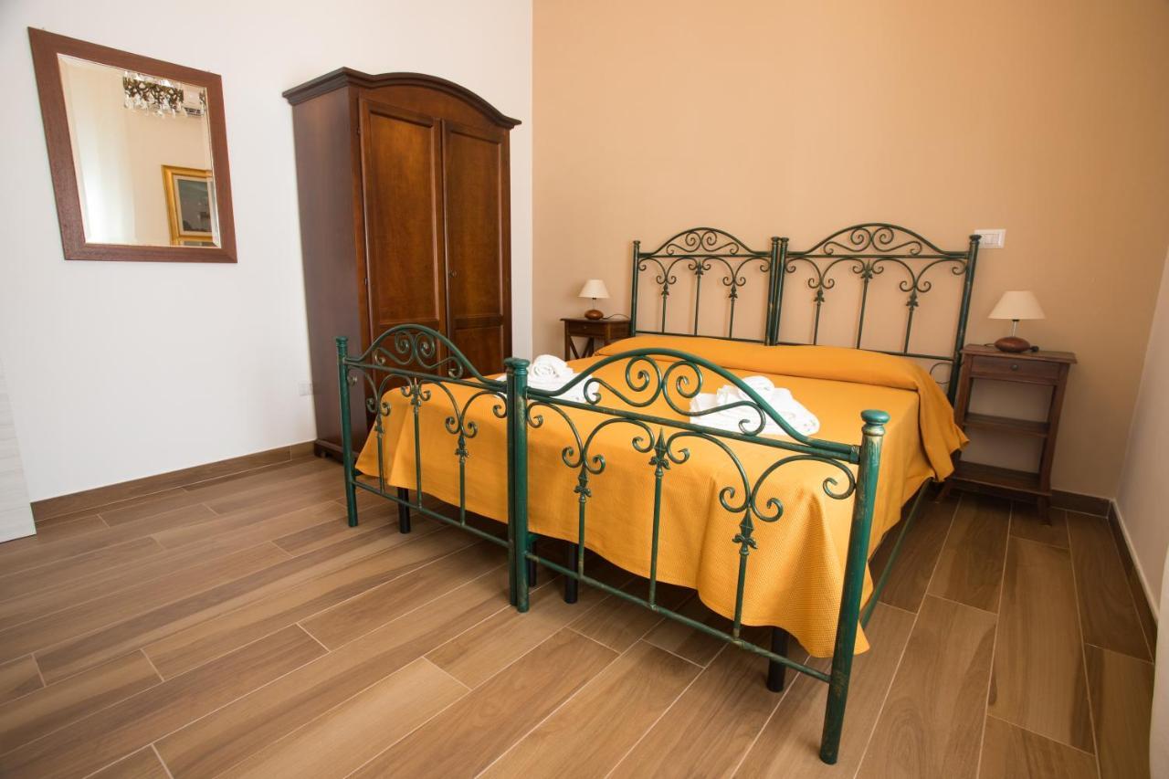 Bed and Breakfast La Coccinella B.B. Bed By Night Ltb à Lecce Extérieur photo